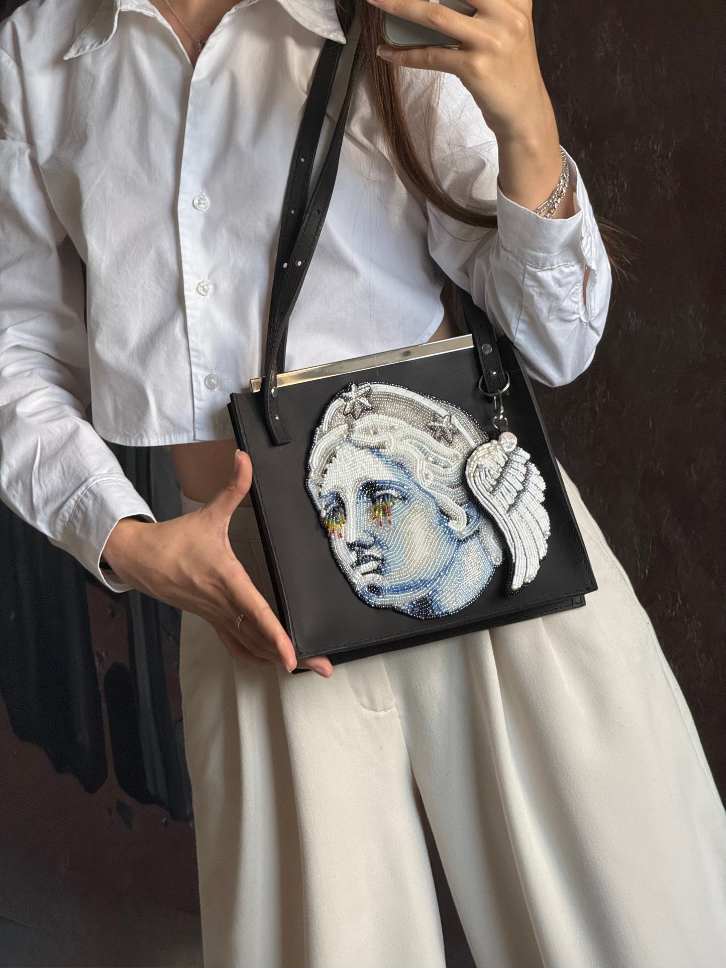 NO.24 Flying Iris Petals
