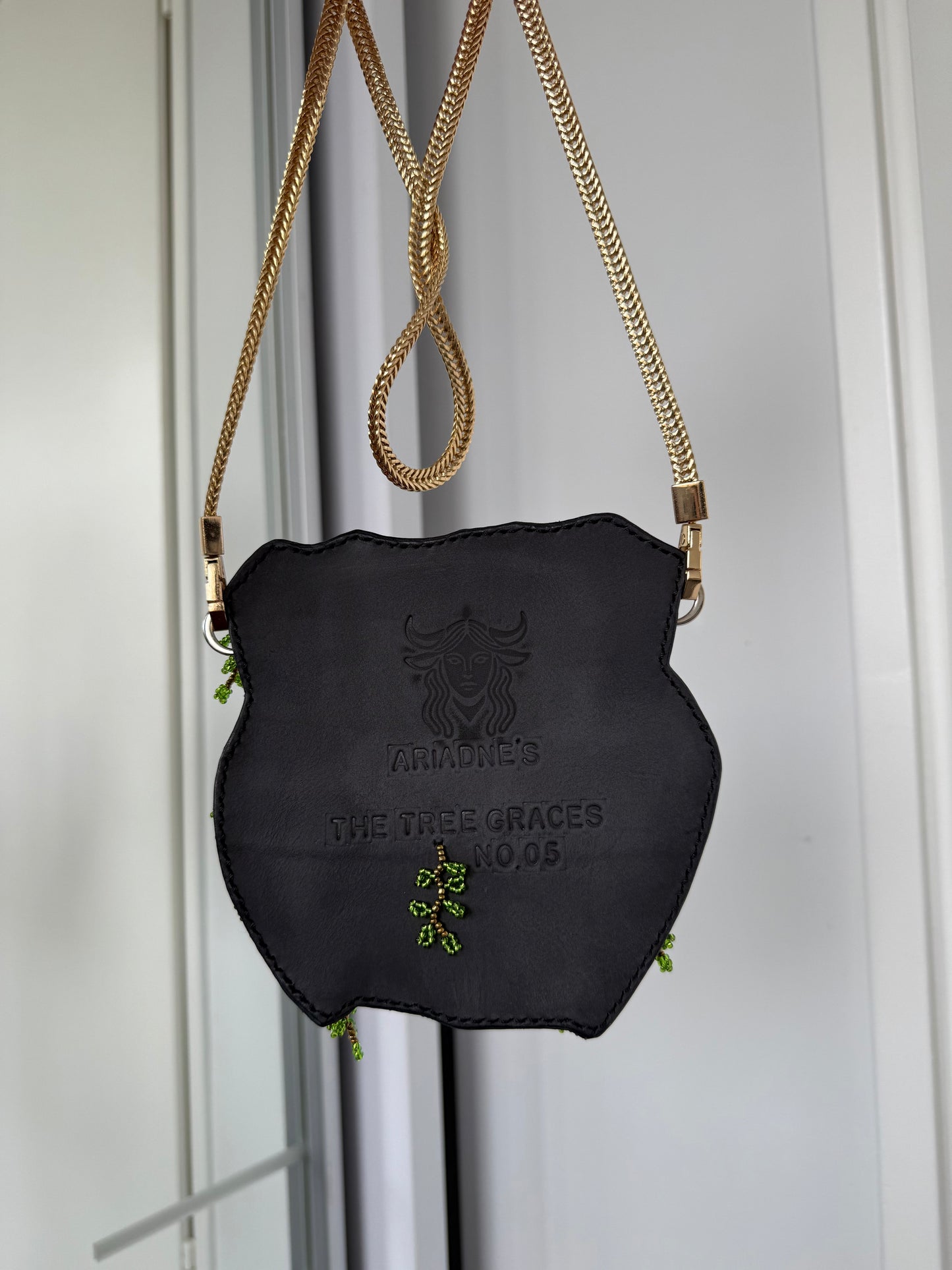 NO.05 The Tree Graces